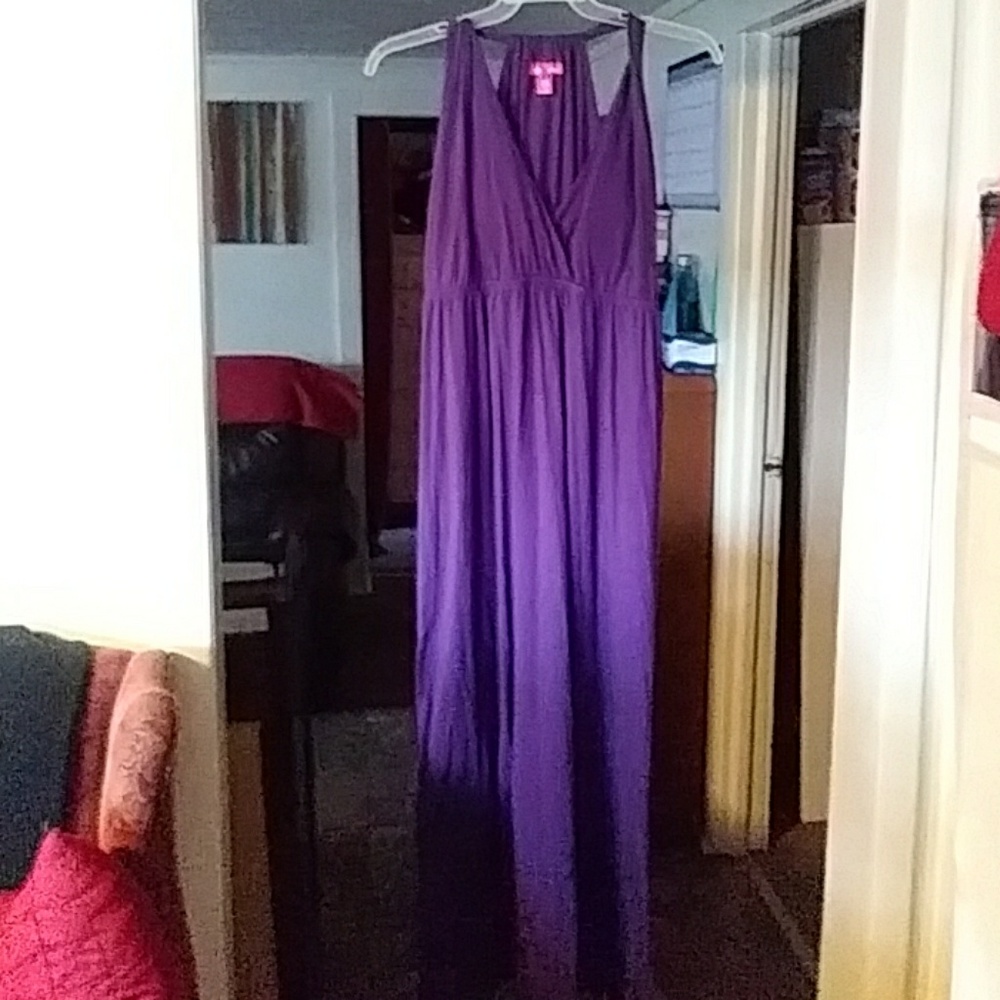 2X Mix & Co. Halter Style Maxi Dress